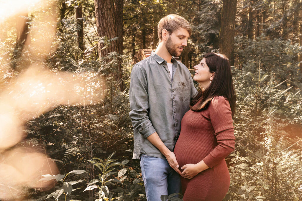 Babybauch-Shooting outdoor in Freilassing mit Partner