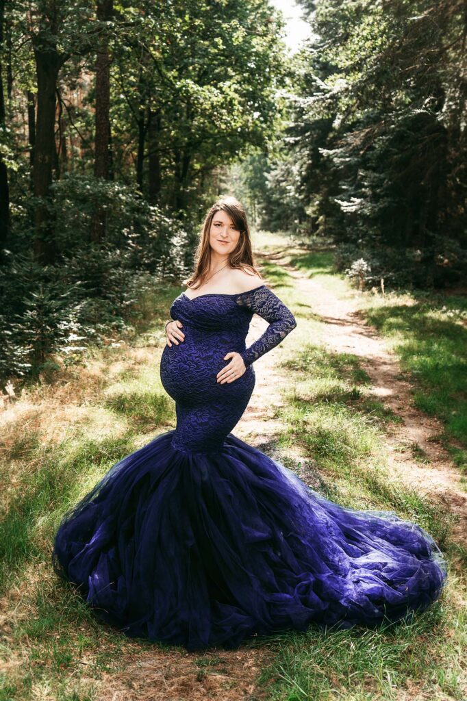 Leikleid Blaue Meerjungfrau für Fotoshootings im Wald bei Straßwalchen